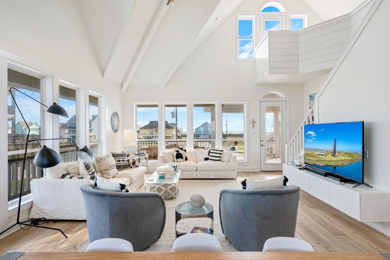 House, 3 Bedrooms | Living area | Smart TV, streaming services