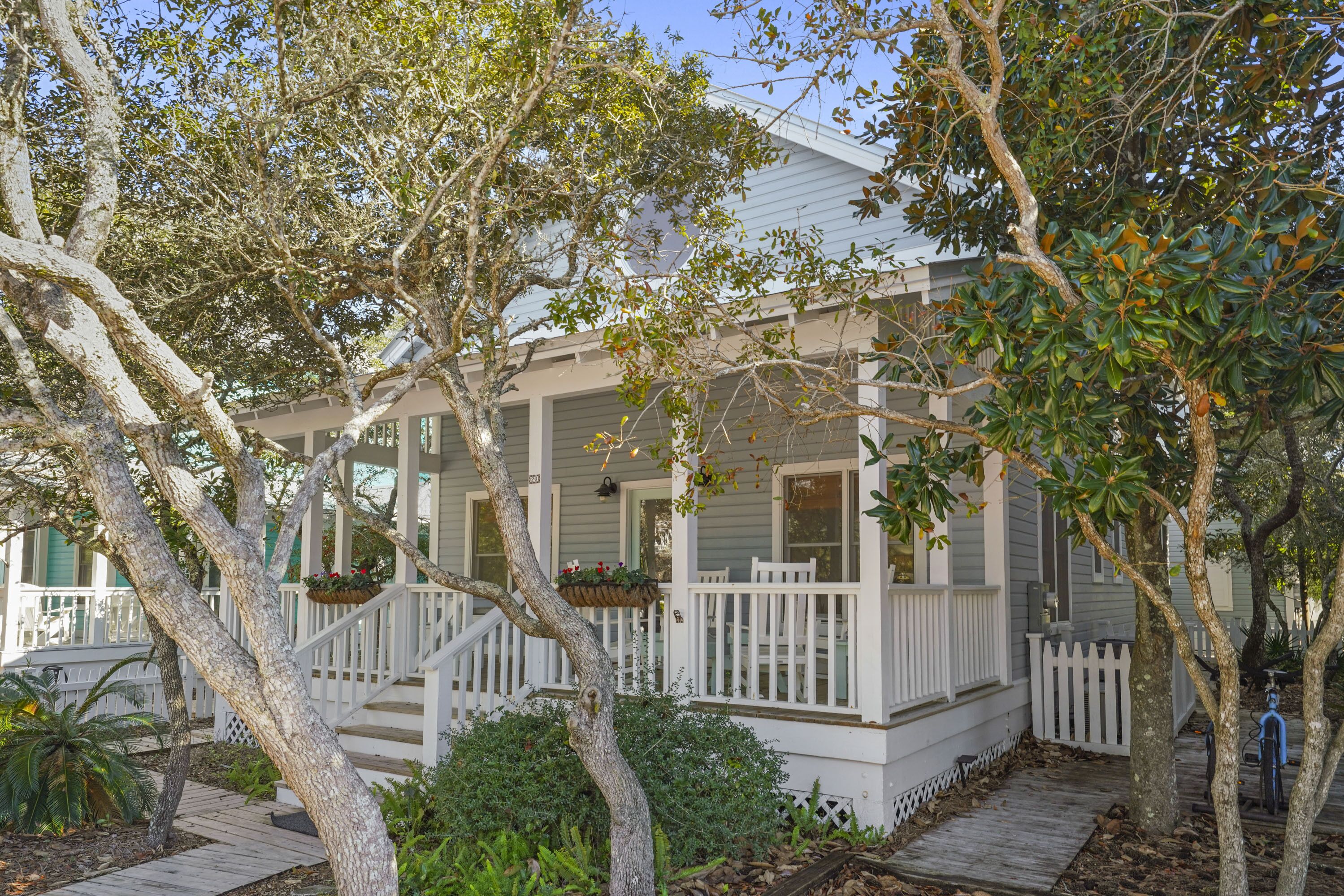 RENOVATED SEASIDE, FL FAMILY FAVORITE 127 FEET TO BEACH- PBJ, New!