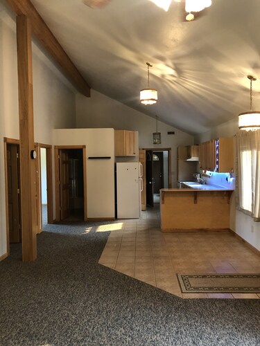 Very Nice Upper Apartment 