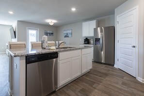 Fridge, microwave, oven, stovetop - Bon Secour Bungalow- Clean, Spacious, Close To OWA & Beach! (Foley)