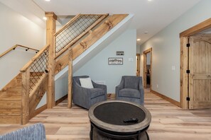 Unclassified image, 5 of 53, button