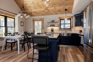 Unclassified image, 3 of 53, button