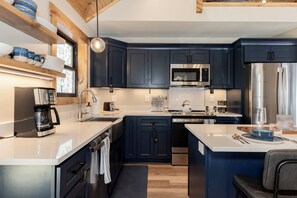 Unclassified image, 4 of 53, button