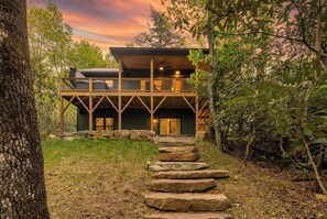 Exterior - In Boone! Hot Tub - Firepit - Sleeps 10 - Wifi (Boone)