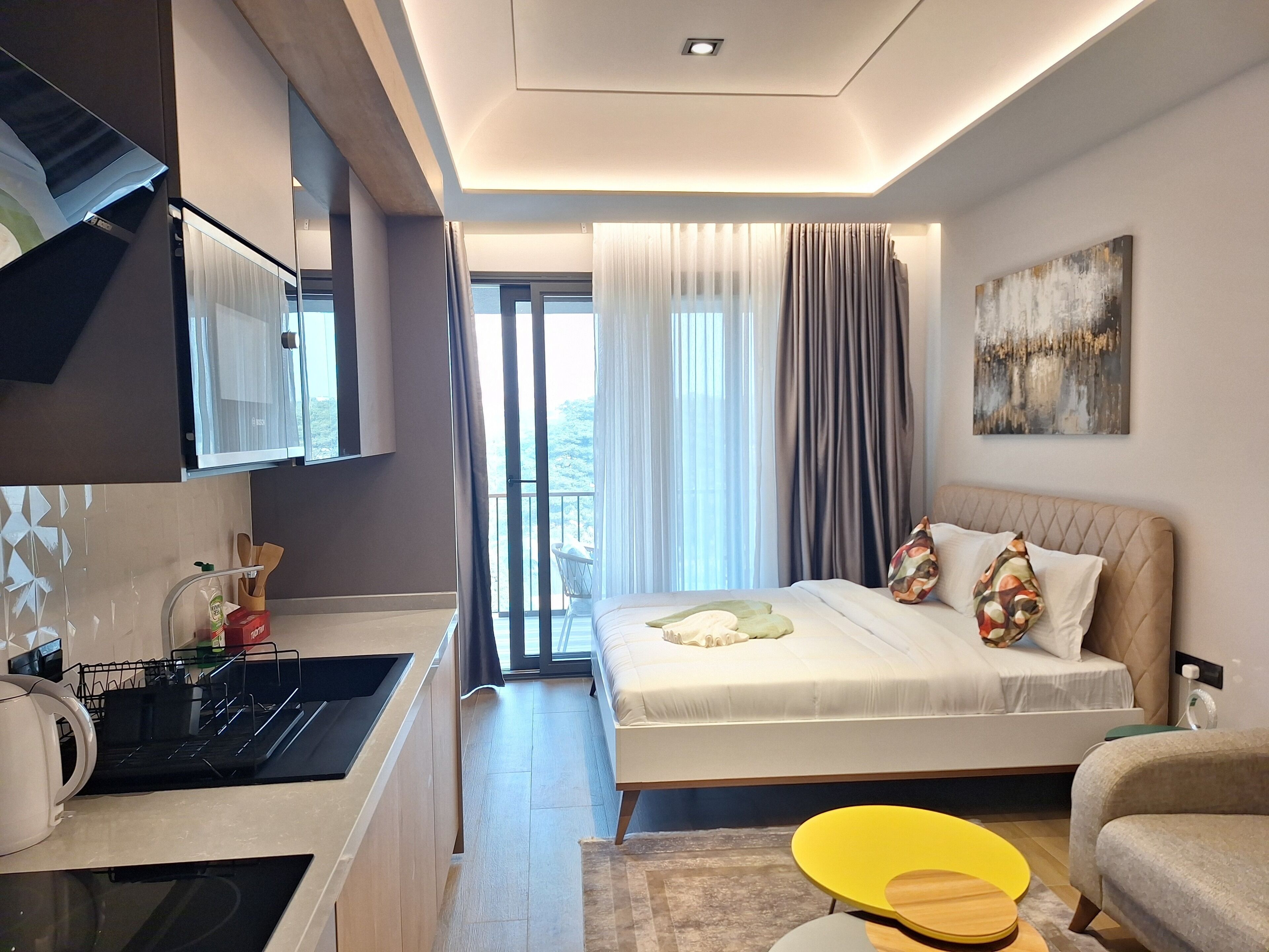 Executive studio suite | Een bureau, een laptopwerkplek, een strijkplank/strijkijzer, gratis wifi