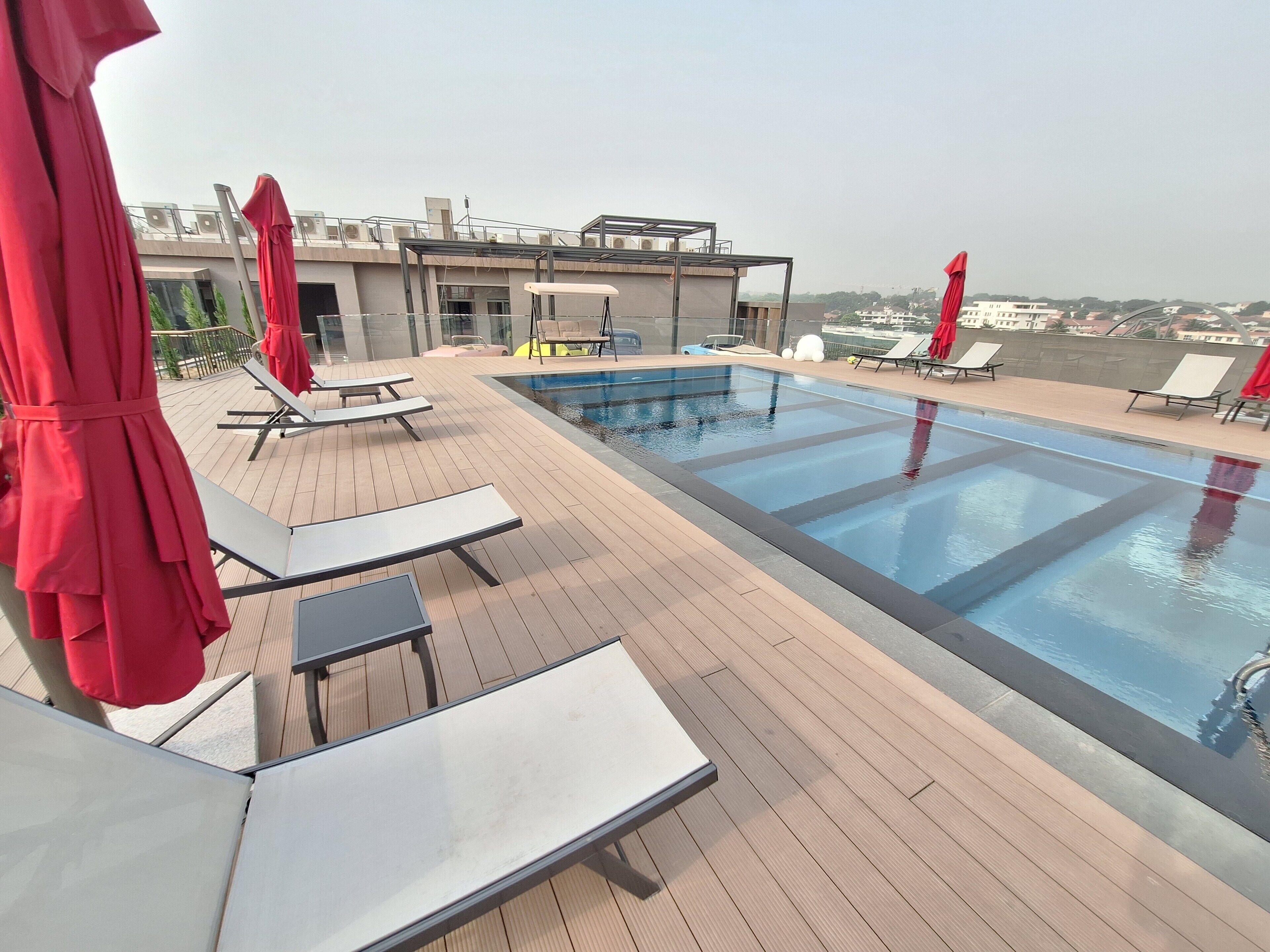 2 piscines extérieures