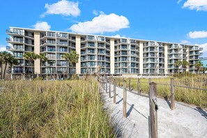 Exterior - Oceanfront Crescent Beach 1K, 1Q, 1D, 2Tw, SS (North Myrtle Beach)