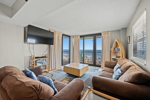 TV, DVD player - Oceanfront Crescent Beach 1K, 1Q, 1D, 2Tw, SS (North Myrtle Beach)