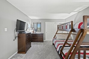 3 bedrooms, WiFi, bed sheets