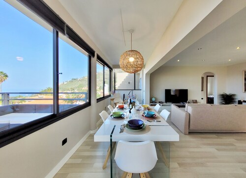 Villa mit Privatsphäre und spektakulärem Blick auf den Teide, das Meer. 