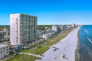 On the beach - 5-bedroom, 4-bathroom oceanfront Penthouse, Sleeps 14 | Windy Hill Dunes - 1803PH (North Myrtle Beach)