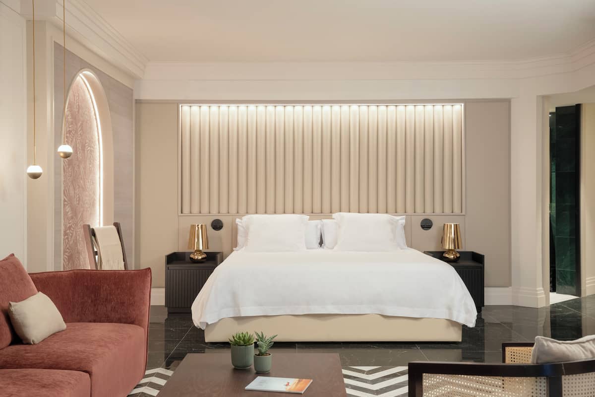 Roba de llit hipoal·lergògena i minibar gratuït