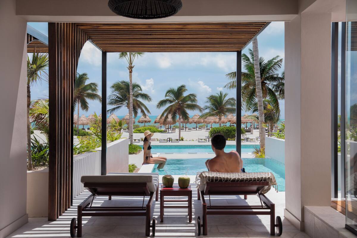Excellence Club Beachfront Honeymoon Suite With Private Pool | 客房景觀