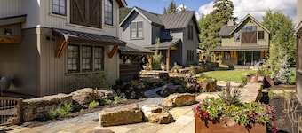 The Alley Bundle at Academy Place Private Hot Tub