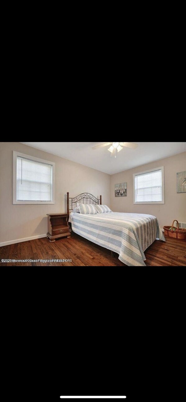 3 bedrooms, WiFi, bed sheets - Long Branch/Pier Village Escape (Long Branch)