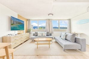 Smart TV - Golf Course & MT Renovated Condo at Island Colony & Spectacular Amenities (Honolulu)