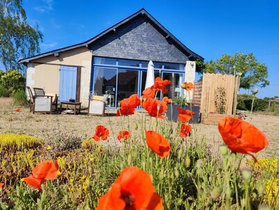 Ecurie Rénovée à la Campagne, Simplicité & Calme, Proche Loire, Châteaux & vin