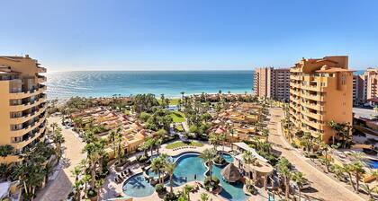 Bella Sirena C802 â Oceanview Condo with Pools, Jacuzzis & Beach Access
