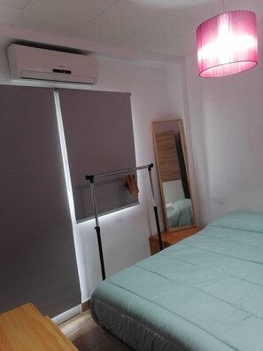 3 chambres, bureau, fer et planche à repasser, Wi-Fi gratuit