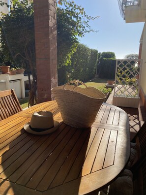 Outdoor dining - Villa Ina, sea view (Avola)