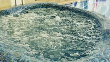 Bañera de hidromasaje interior