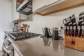 Frigorifero, macchina per tè/caffè, pentole/stoviglie/utensili