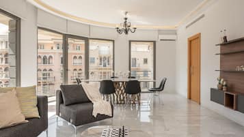 Premium Apartment | 2 bedrooms, premium bedding, memory foam beds, in-room safe