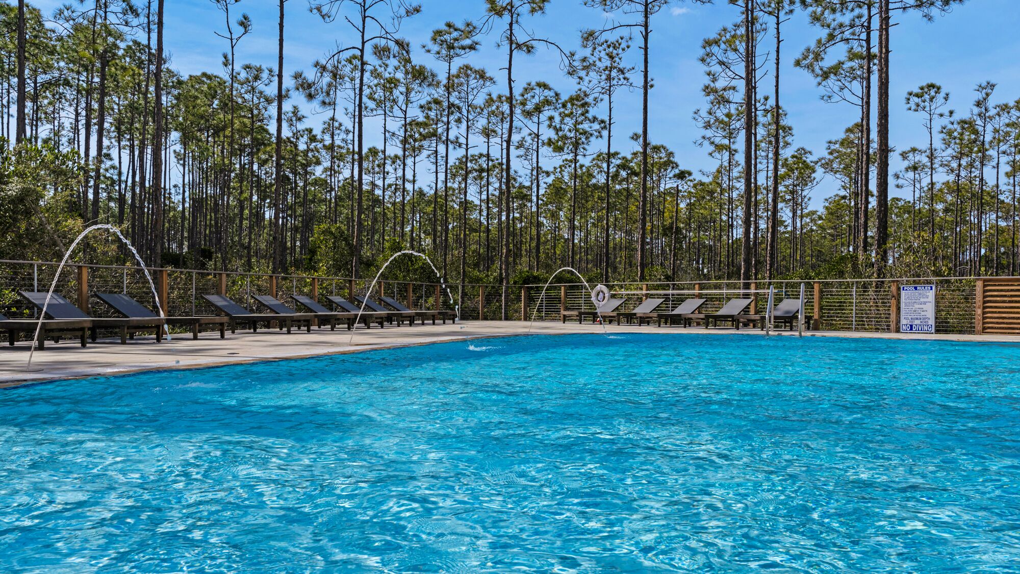 Et oppvarmet basseng