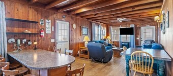 See Sea All / 107 Sellers St - Coastal Vacation Resorts