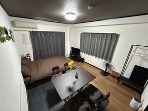 Hypo-allergenic bedding, desk, blackout curtains, iron/ironing board - Guest House GENESIS OF FREEDOM INN (Fukuoka)