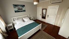 Panoramic Suite, Smoking, Balcony | Minibar, WiFi (free), bed sheets - Lia Suit Beşiktaş (Istanbul)