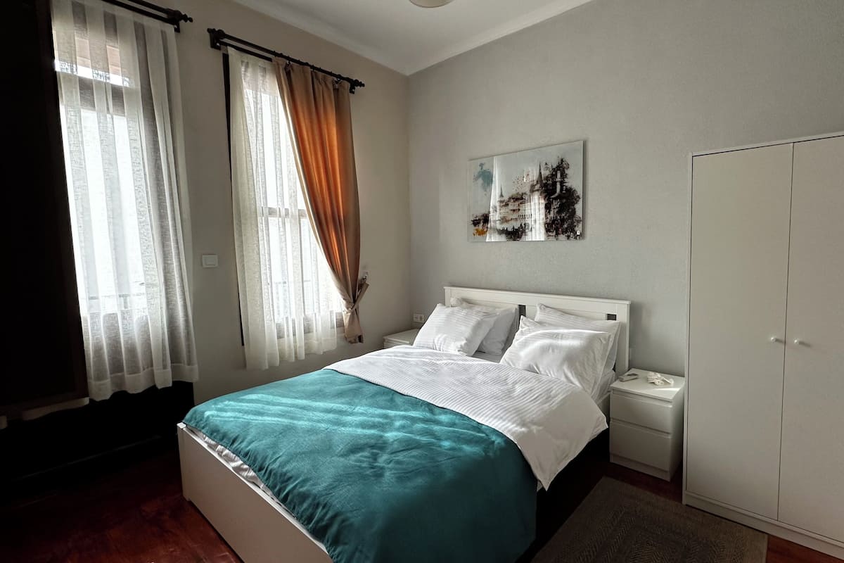 Superior Room | 1 bedroom, minibar, free WiFi, bed sheets
