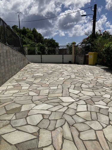 Loue en Saisonnier, bas de Villa A Corps de Garde Sainte Luce