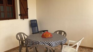 Dining - Loue en Saisonnier, bas de Villa A Corps de Garde Sainte Luce (Sainte-Luce)