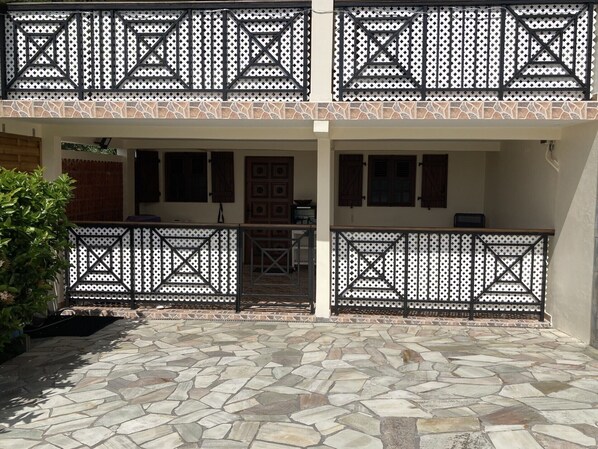 Exterior - Loue en Saisonnier, bas de Villa A Corps de Garde Sainte Luce (Sainte-Luce)