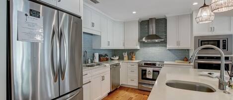 Fridge, microwave, coffee/tea maker, toaster