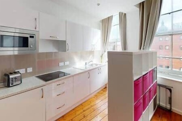 Fridge, microwave, stovetop, toaster