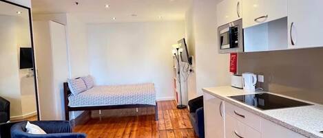 1 Schlafzimmer, Bügeleisen/Bügelbrett, WLAN, Bettwäsche