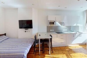 1 bedroom, WiFi - Quieter Studio for City Centre Location (Nottingham)
