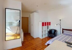 1 bedroom, WiFi - Quieter Studio for City Centre Location (Nottingham)