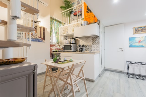 Little Havana Apartment by Wonderful Italy