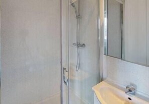 Bathroom - Studio with Great City Views (Nottingham)