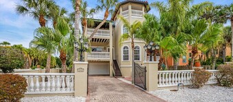 Under the Tuscan Sun: *Heated Pool *Close to Beach *Perfect Central Location