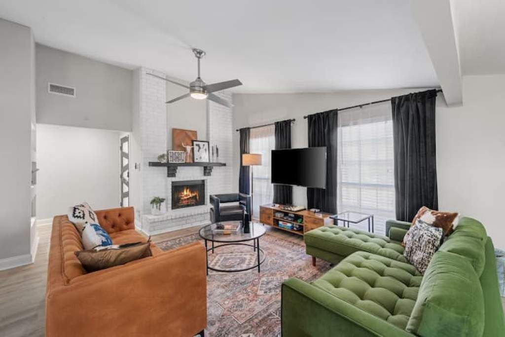 Smart TV, fireplace, video games, books