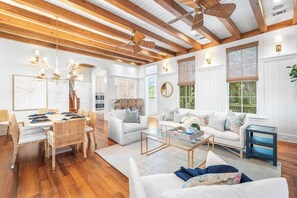 Smart TV, fireplace, books, offices - Prime WaterColor Location! Steps to Beach Club w Gem LSV/Golf Cart & 6 Bikes! Sleeps 18! (Santa Rosa Beach)