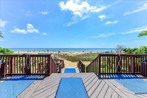 Property grounds - Ocean front condo with a beautiful view! Capri #509 (Ocean City)