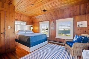5 bedrooms, WiFi, bed sheets