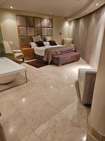 Iron/ironing board, free WiFi