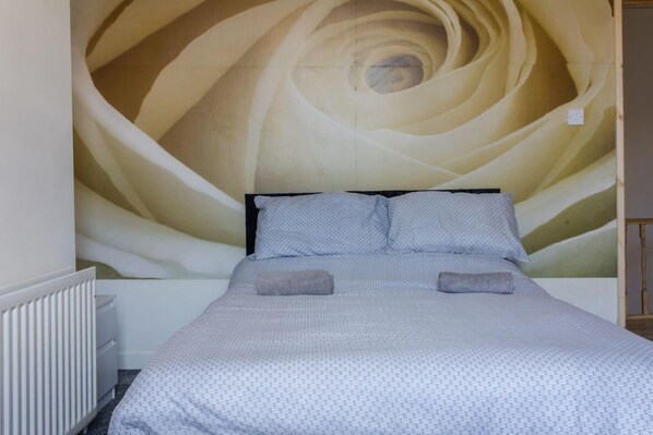 4 habitaciones, tabla de planchar con plancha y wifi gratis