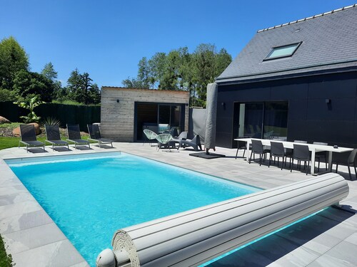 Villa Proche mer 8 Personnes Piscine Chauffée et Jacuzzi Privatif